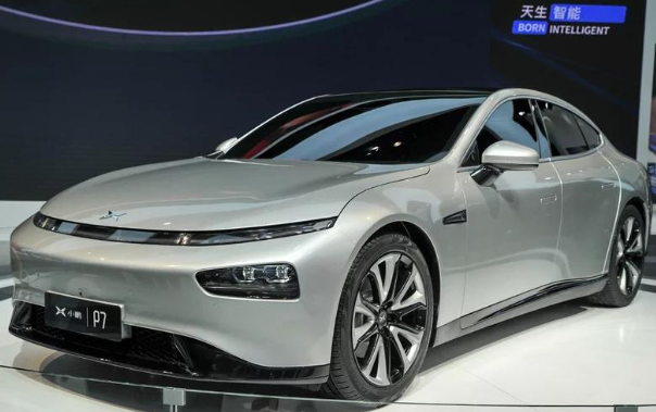 小鵬和蔚來哪個(gè)好？小鵬為什么比蔚來便宜很多？